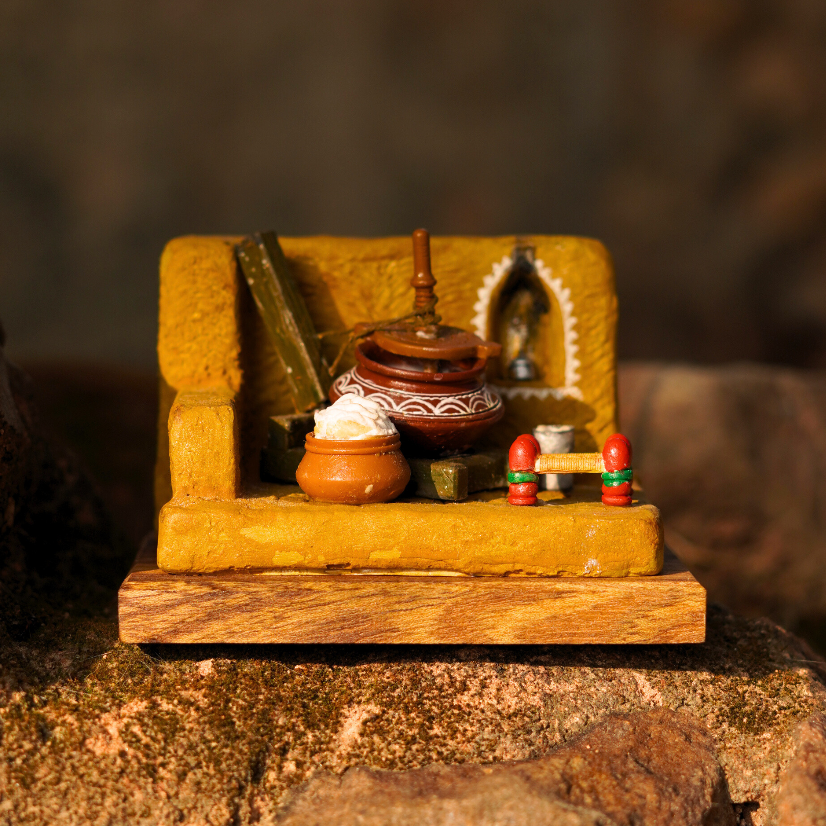 1 Bilone Ka Makkhan Miniature – A Tribute to Tradition - Image 1